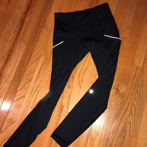 Black Lululemon legging size 6